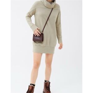 URBAN OUTFITTERS Jacob Sweatshirt Dress Olive | XS